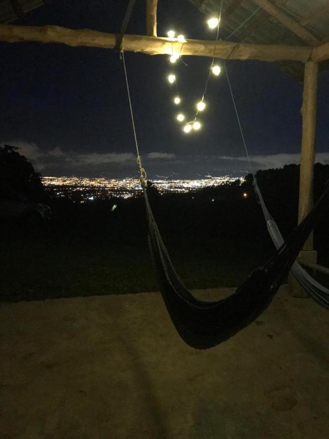 Cabana Mountain View 埃雷迪亚 外观 照片